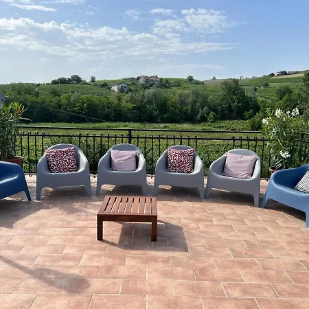 Casa vacanze Il Grappolo With Pool